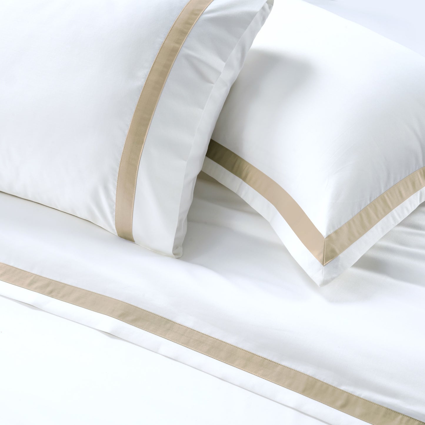 800 Thread Count Egyptian Cotton Heiress Bedding Set - White and Bone