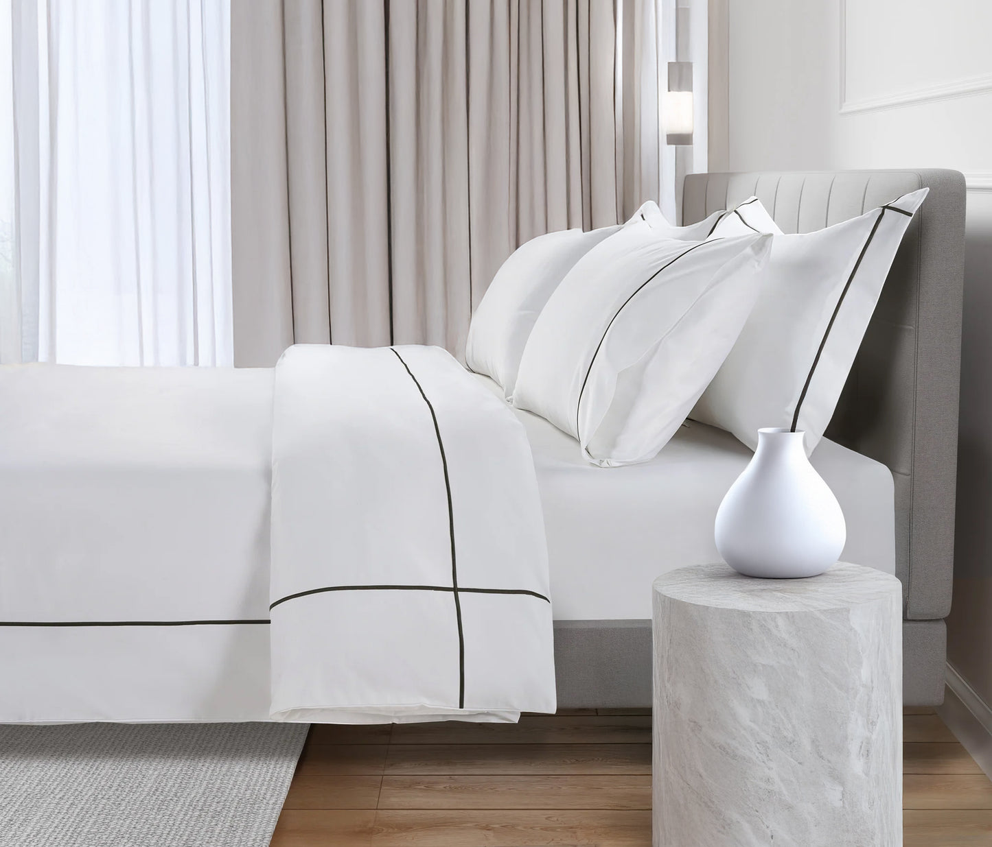 800 Thread Count Egyptian Cotton Kensington Lux Buttery Smooth Duvet Cover - Jet Black Bedding Set