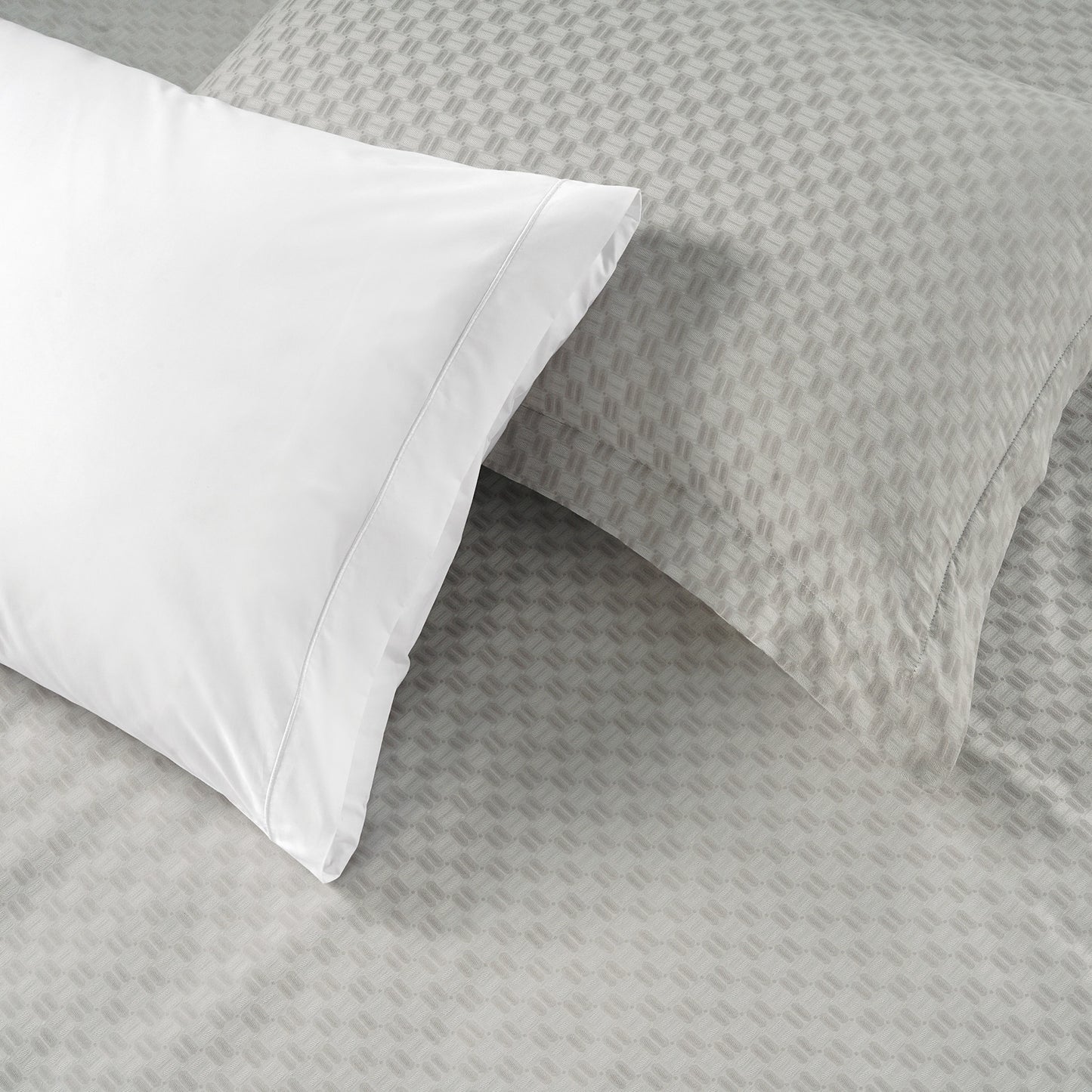 300 Thread Count Princeval Bedding Set - Lunar