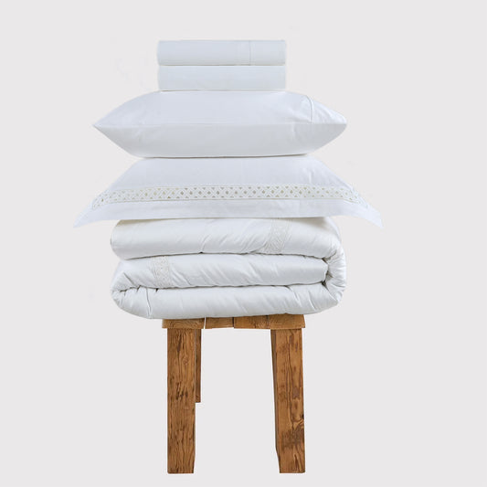 800 Thread Count Egyptian Cotton Imperial Lace Bedding Set - White